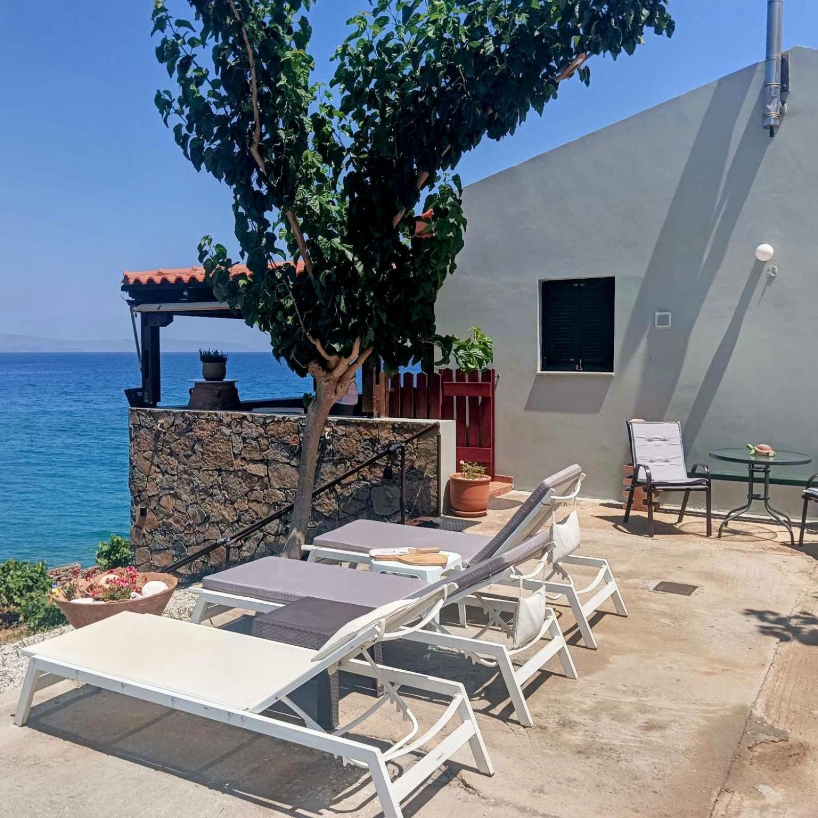 Tholos Alexandra'S Beachfront House Kavoúsion Exterior foto