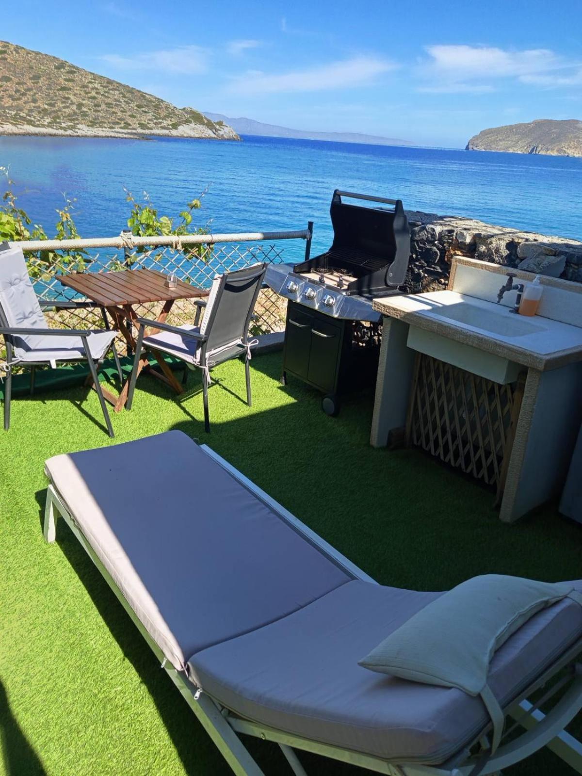 Tholos Alexandra'S Beachfront House Kavoúsion Exterior foto