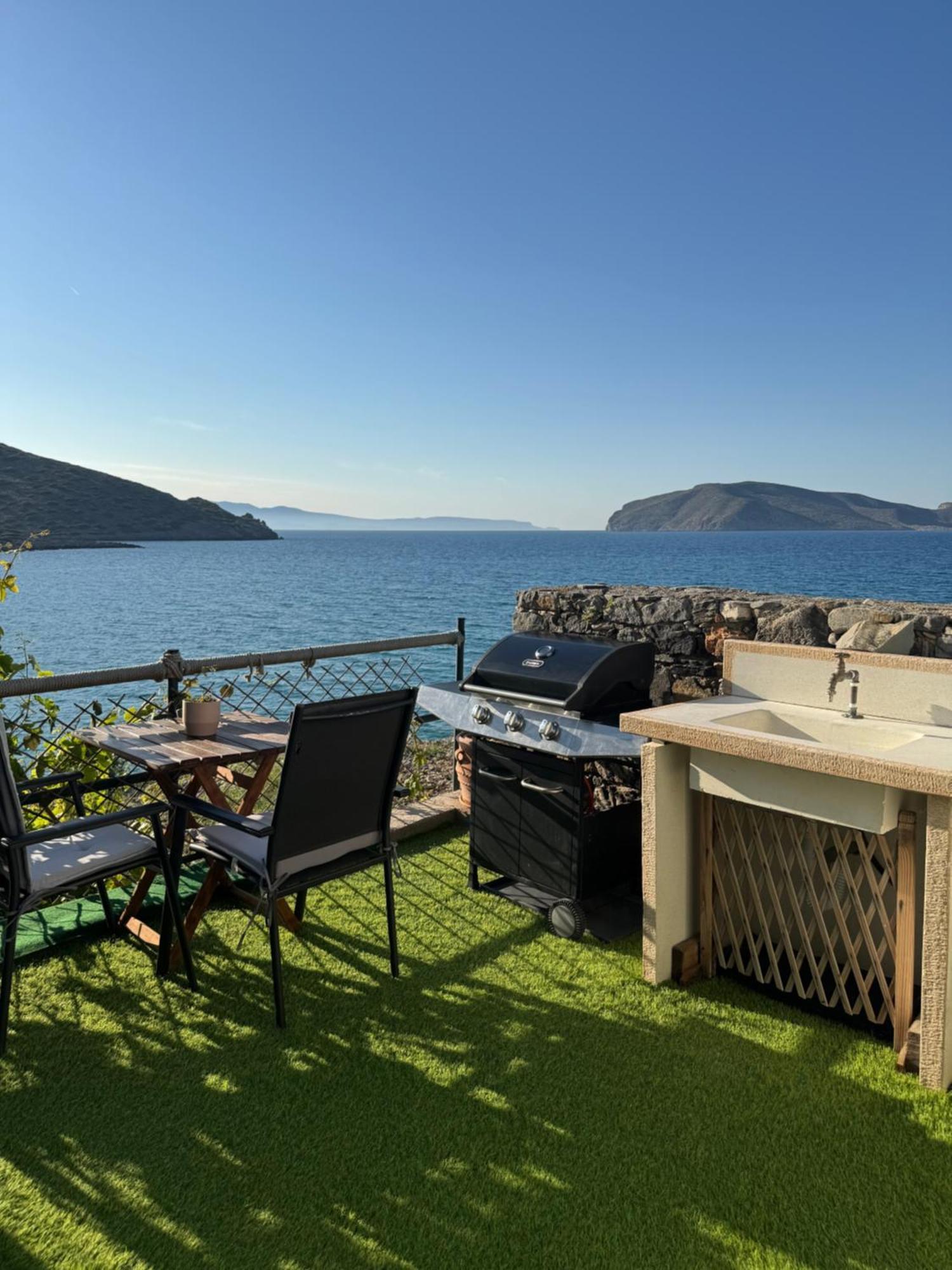 Tholos Alexandra'S Beachfront House Kavoúsion Exterior foto